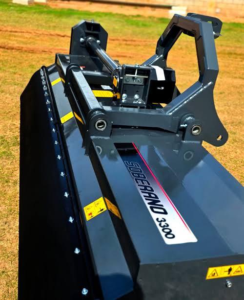 Trincha Agrícola HMAGRO - Modelo Soberano 3300 - Deslocamento Lateral Hidráulico